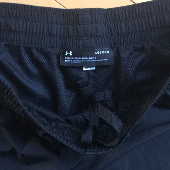 Men’s Under Armour lightweight pants Like new🏈✨ - Picture 3 of 8